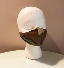 Load image into Gallery viewer, 1970s Vintage Camo Print Face Mask