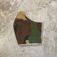 Load image into Gallery viewer, 1970s Vintage Camo Print Face Mask
